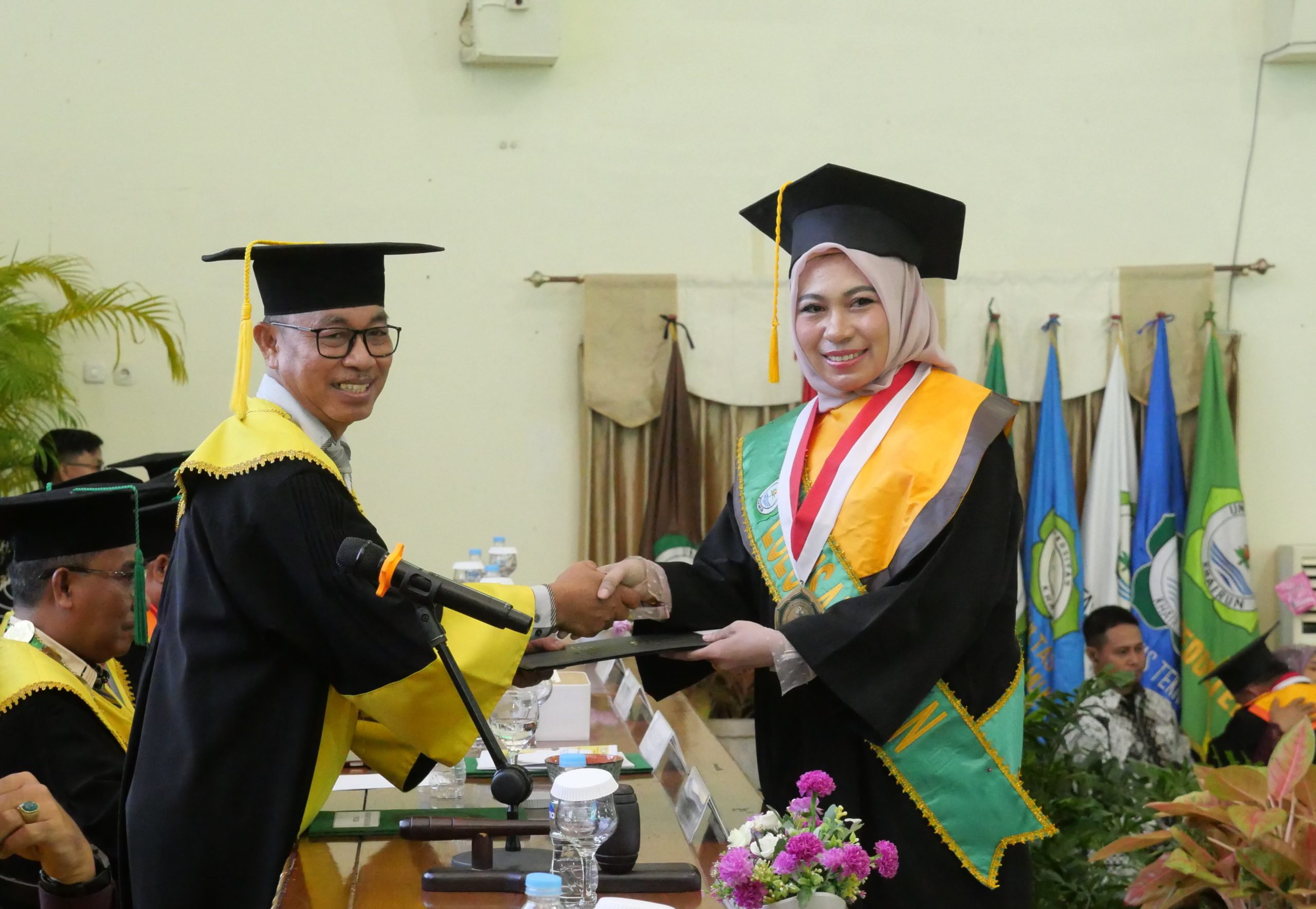 Unkhair Gelar Wisuda Sidang Senat Terbuka, Dua Lulusan Terbaik Berikan Inspirasi Luar Biasa